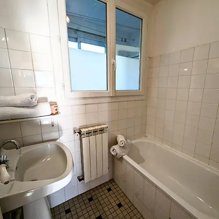 Nidblanc Yourhosthelper * Bayonne